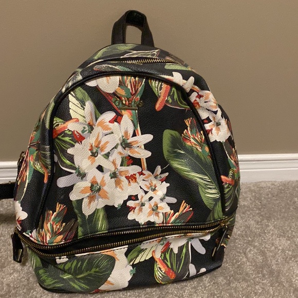 Guess pretty floral backpack with adjustable straps - Picture 3 of 8